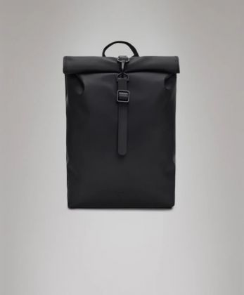 Rains il rolltop rucksack mini è perfetto per la città e per gli spostamenti a piedi o in bicicletta.