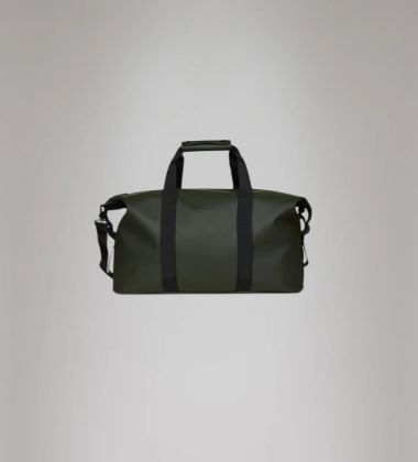 Rains la hilo weekend bag è la versione rains dell'essenziale borsone per viaggi brevi
